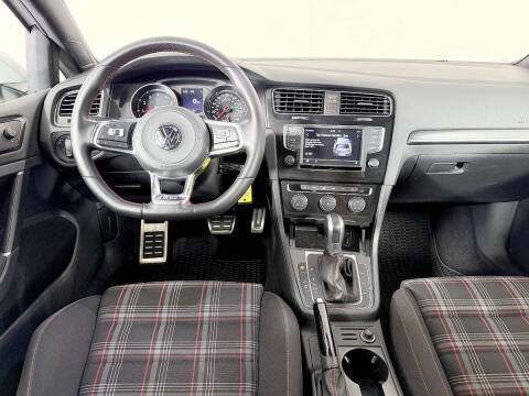 2017 Volkswagen Golf GTI S