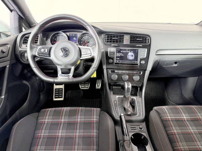 2017 Volkswagen Golf GTI S
