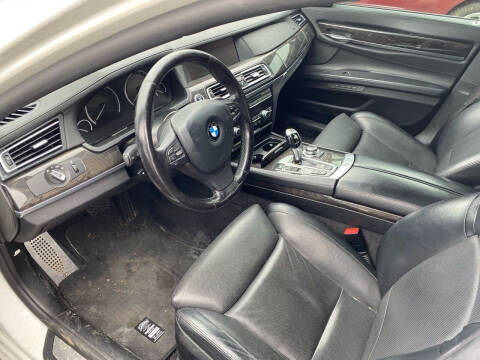 2012 BMW 7 Series 750i xDrive