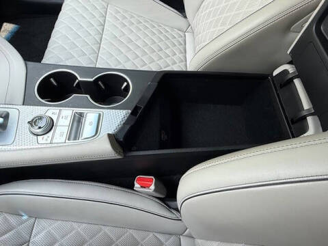 2023 Genesis G70
