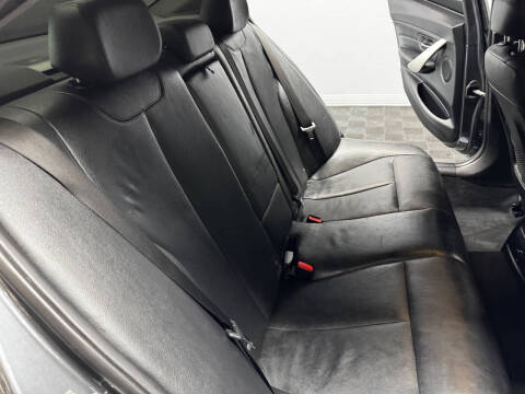 2018 BMW 3 Series 320i xDrive