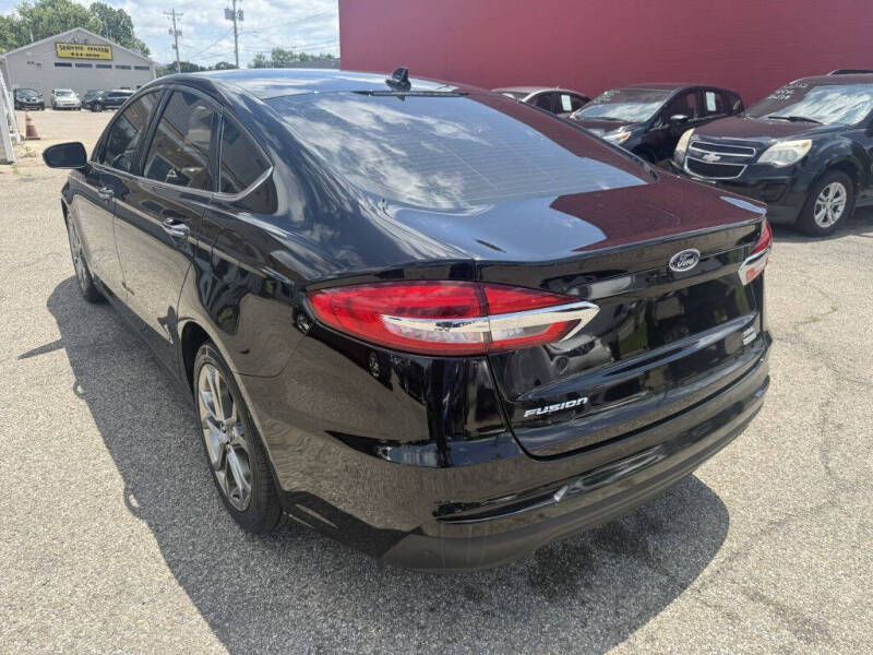 2020 Ford Fusion SEL