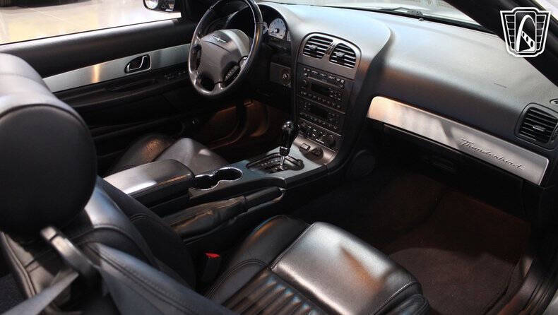 2004 Ford Thunderbird Deluxe