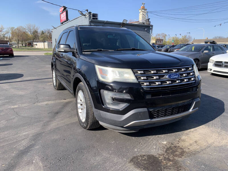 2016 Ford Explorer XLT's photo