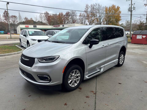 2024 Chrysler Pacifica Touring L