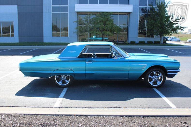 1965 Ford Thunderbird