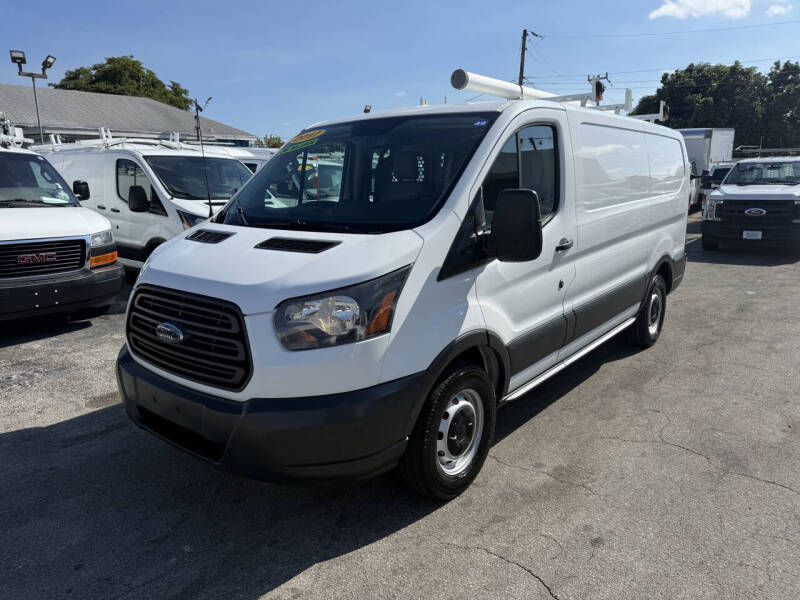2017 Ford Transit Van Base's photo