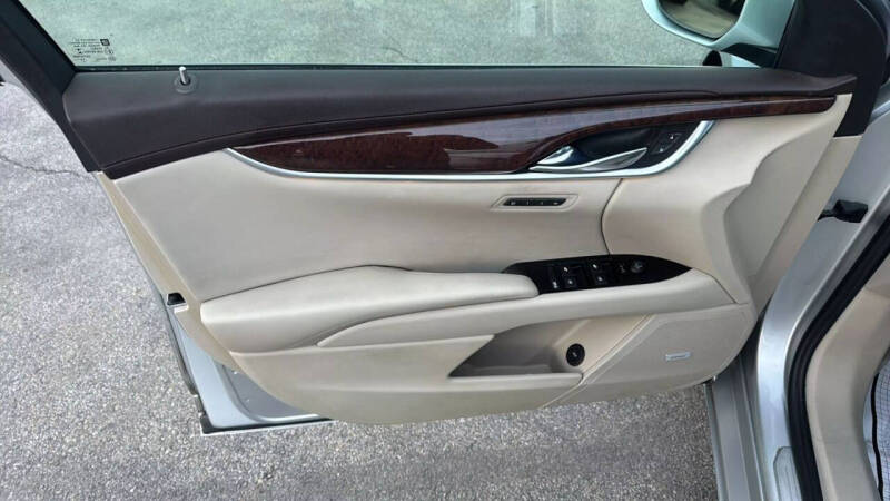 2014 Cadillac XTS Luxury Collection