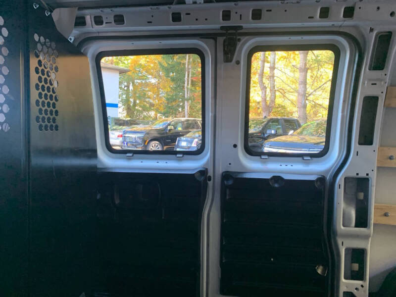 2024 Chevrolet Express 2500