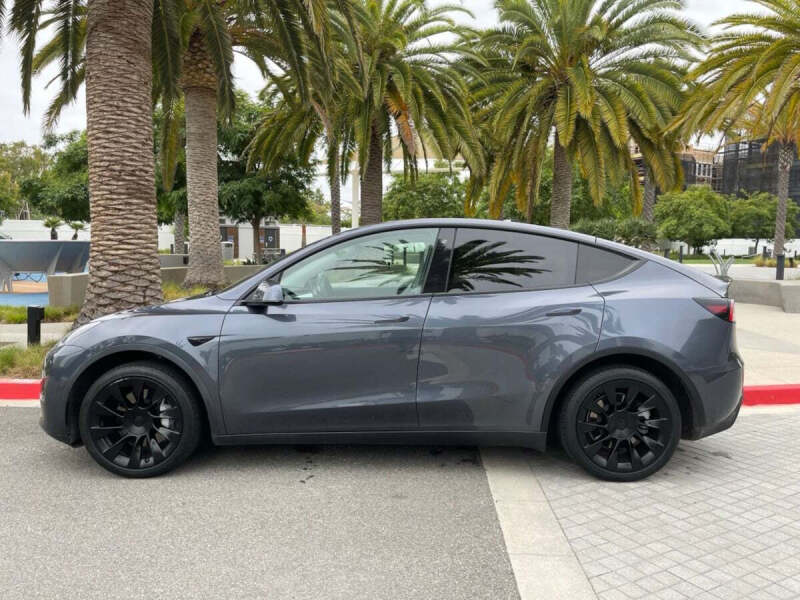 2024 Tesla Model Y Long Range
