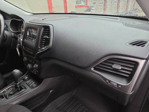 2019 Jeep Cherokee Latitude