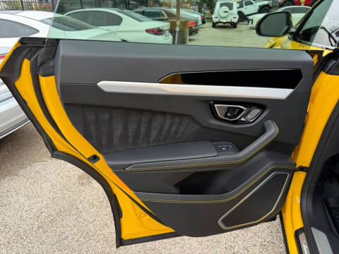 2022 Lamborghini Urus