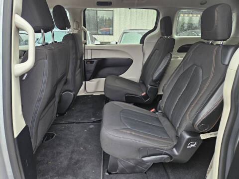 2020 Chrysler Pacifica Touring