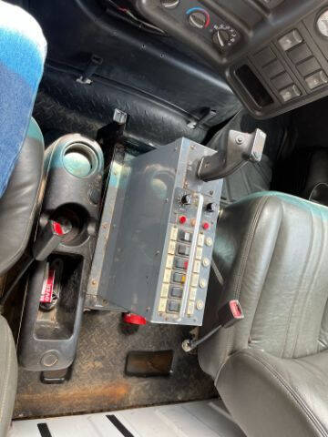 2005 GMC TopKick C7500 for sale at STAUNTON TRACTOR INC in Staunton VA