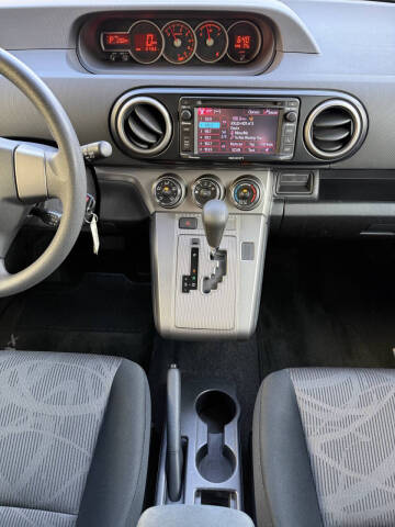 2014 Scion xB
