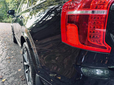 2018 Volvo XC90 T5 Momentum 7-Passenger