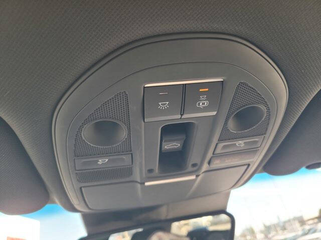 2023 Genesis G70