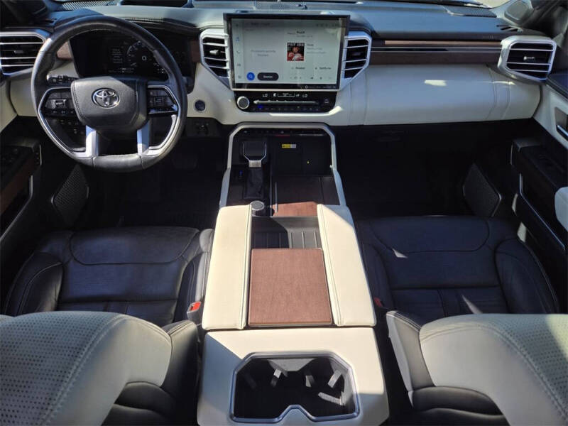 2024 Toyota Sequoia Capstone