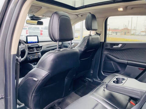 2020 Ford Escape Titanium