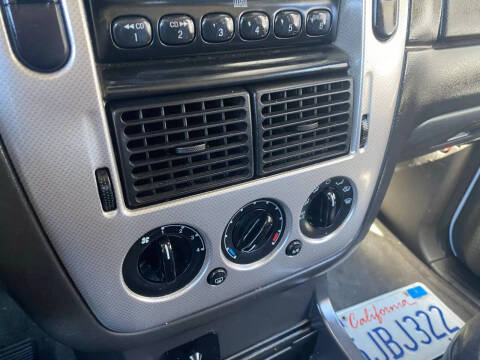 2004 Mercury Mountaineer