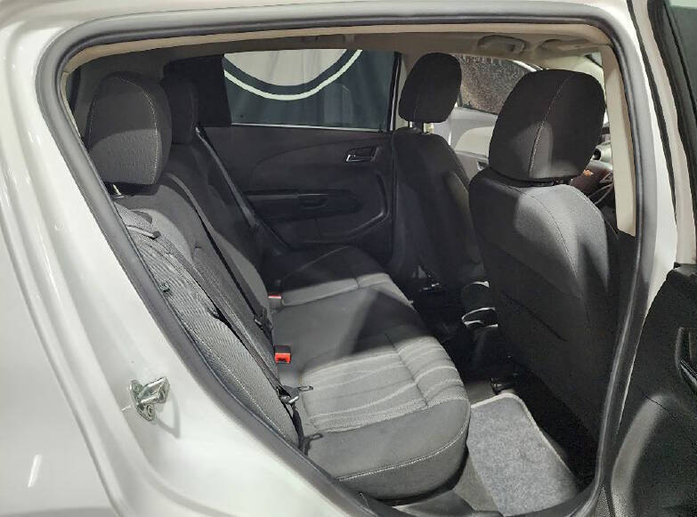 2016 Chevrolet Sonic LT Auto