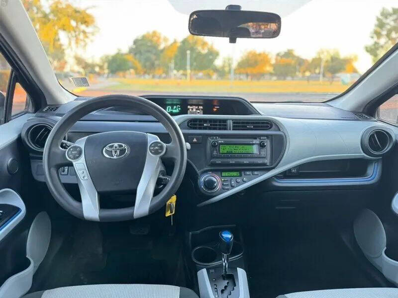 2012 Toyota Prius c