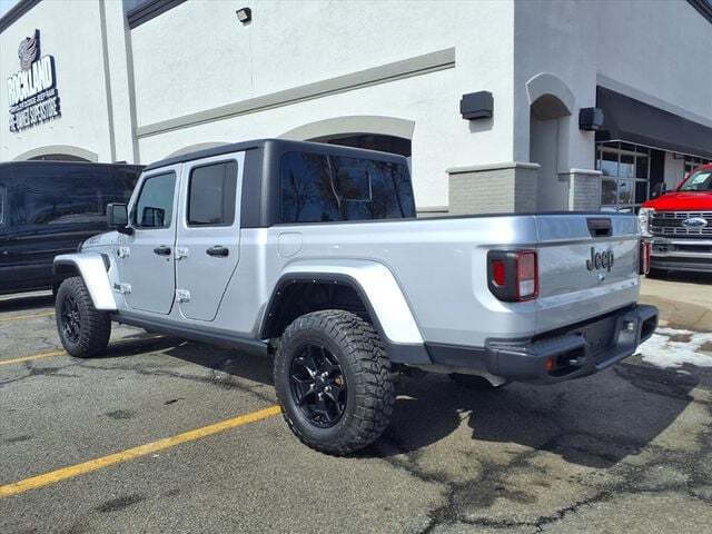 2022 Jeep Gladiator Willys