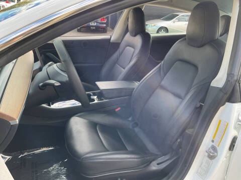 2019 Tesla Model 3 Mid Range