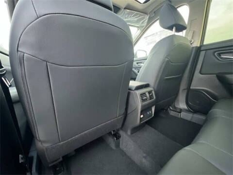 2025 Nissan Rogue SL