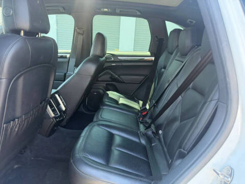 2017 Porsche Cayenne S