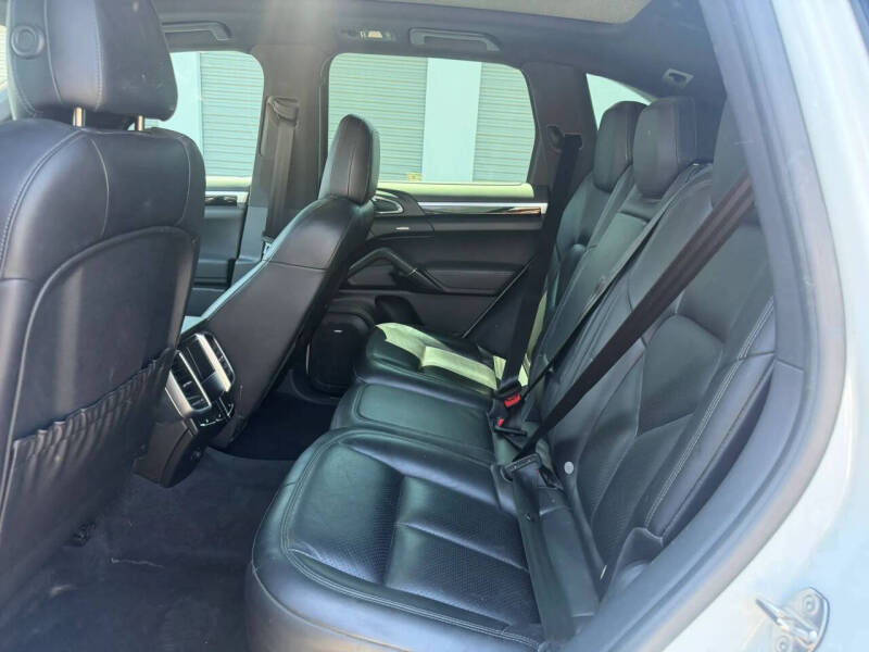 2017 Porsche Cayenne S