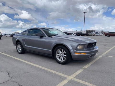 2006 Ford Mustang for sale at BELOW BOOK AUTO SALES in Idaho Falls ID