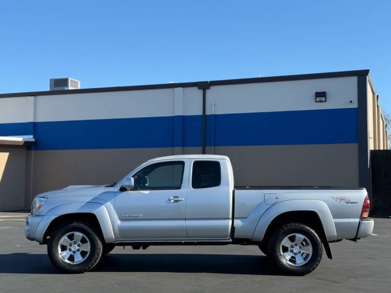 Used 2006 Toyota Tacoma Base with VIN 5TEUU42N86Z162683 for sale in Sacramento, CA