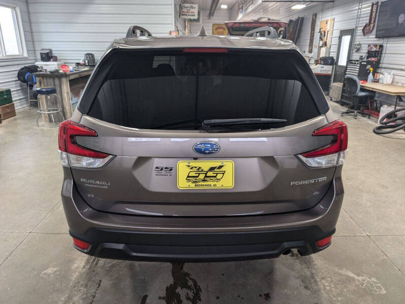 2022 Subaru Forester Premium