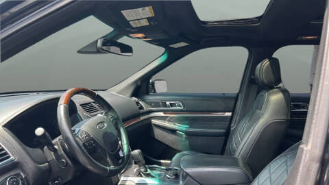 2017 Ford Explorer Platinum