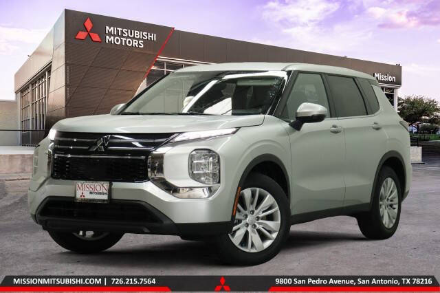 2026 Mitsubishi Outlander ES