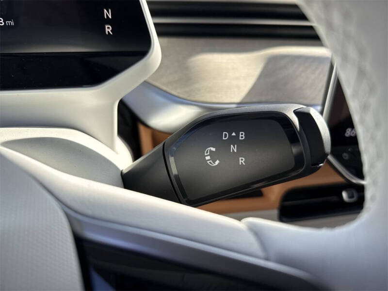 2025 Volkswagen ID. Buzz Pro S Plus 4Motion