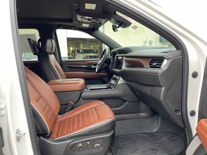 2023 GMC Yukon XL Denali Ultimate