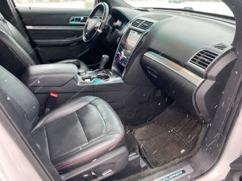 2017 Ford Explorer Sport