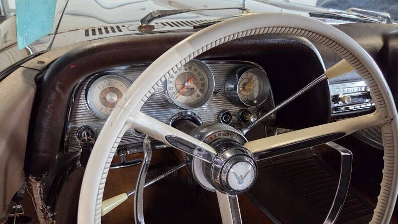 1960 Ford Thunderbird