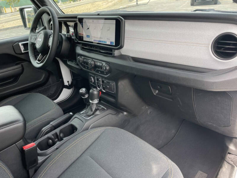 2025 Jeep Wrangler