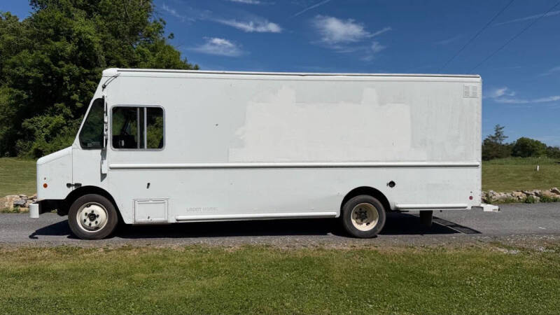 2014 Freightliner MT45 Chassis