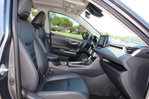 2019 Toyota RAV4 XLE Premium