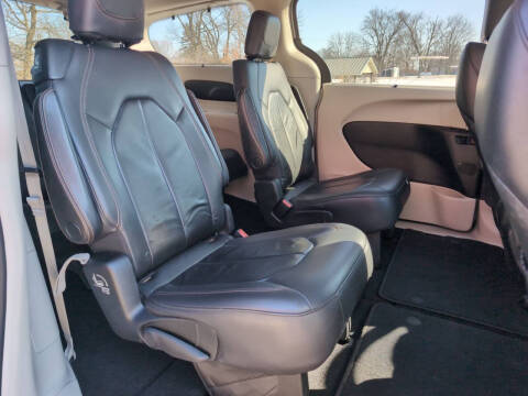 2017 Chrysler Pacifica Touring Plus