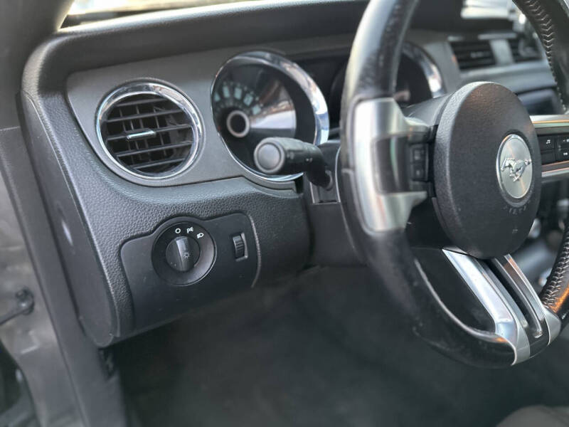 2014 Ford Mustang V6