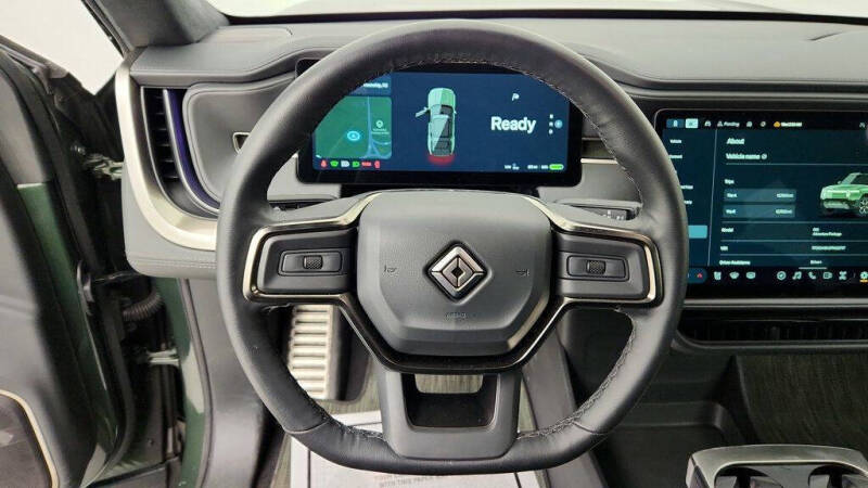 2023 Rivian R1S Adventure