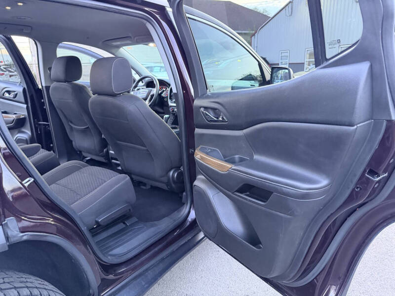 2017 GMC Acadia SLE-2