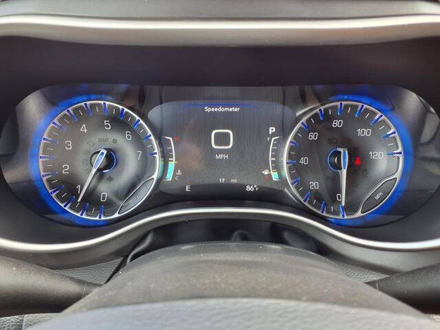 2025 Chrysler Pacifica Select