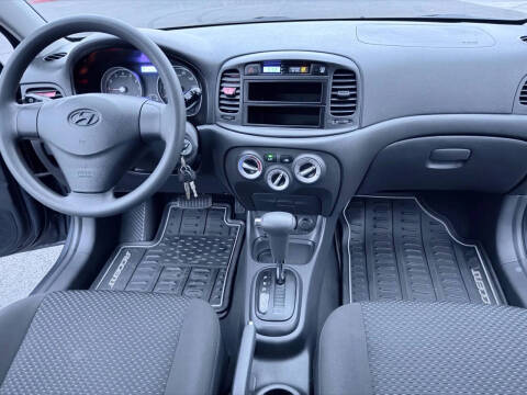 2010 Hyundai Accent GS