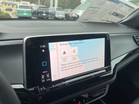 2026 Volkswagen Atlas Cross Sport SEL Premium R-Line 4Motion